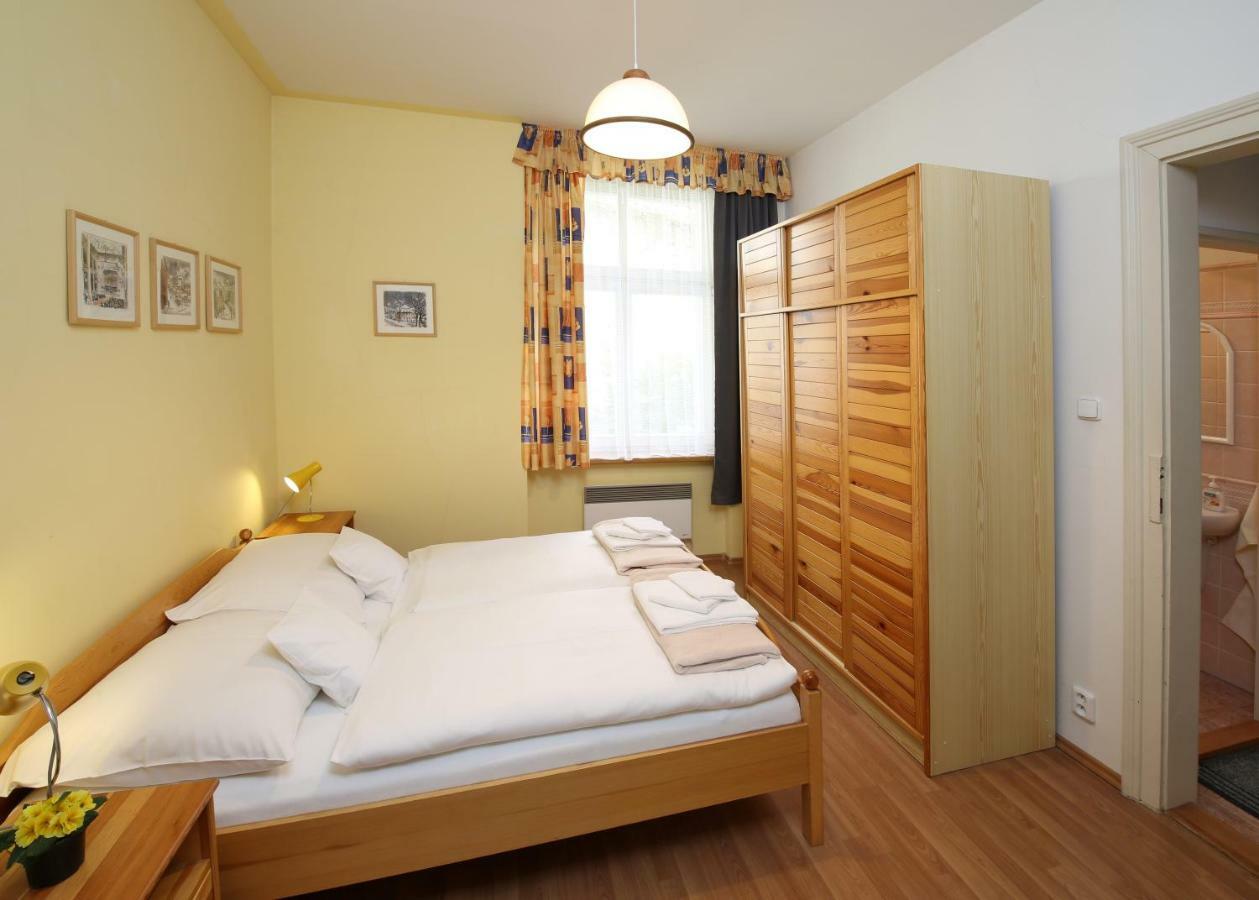 Apartman Ondrejska Karlovy Vary Exterior photo