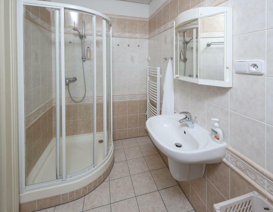 Apartman Ondrejska Karlovy Vary Exterior photo